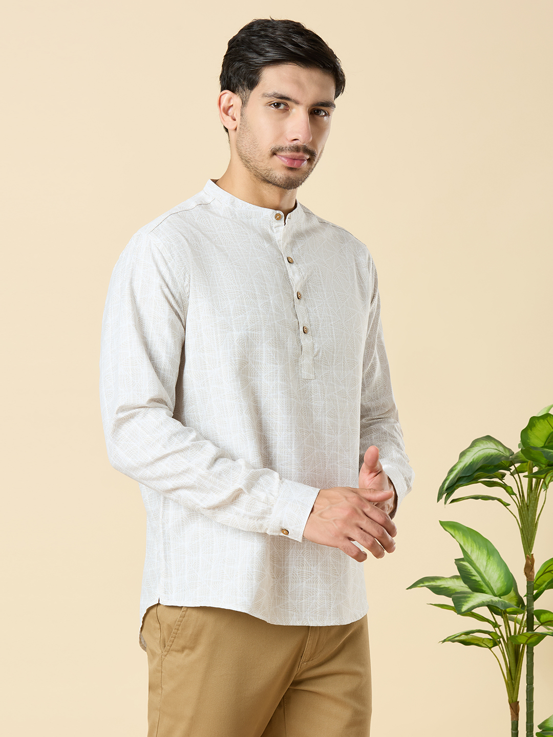Men's Off-White Cotton Linen Blended Self Print Classic Short Kurta Shirt ( Regular Fit)